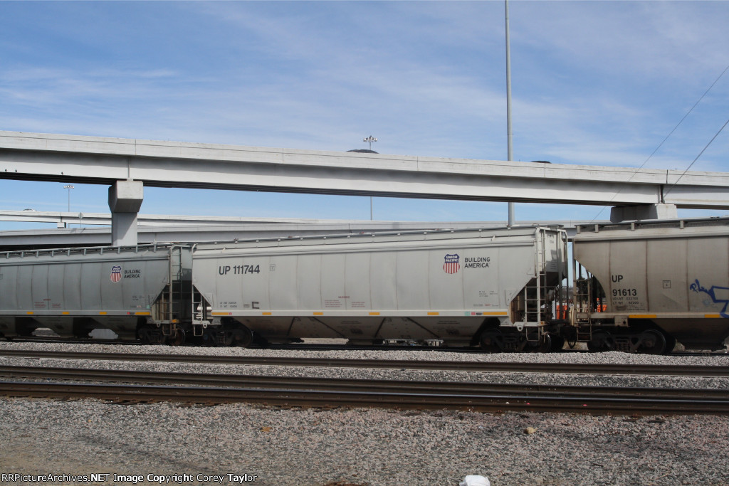 UP 111744